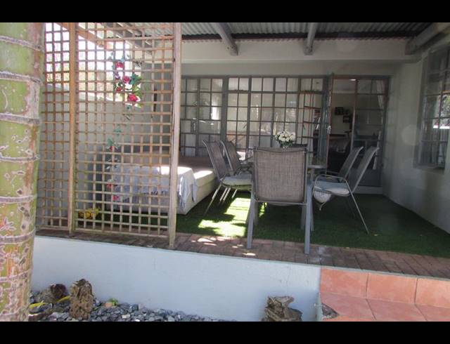 2 BEDROOM TOWNHOUSE FOR SALE IN WHITE RIVER EXT 16
